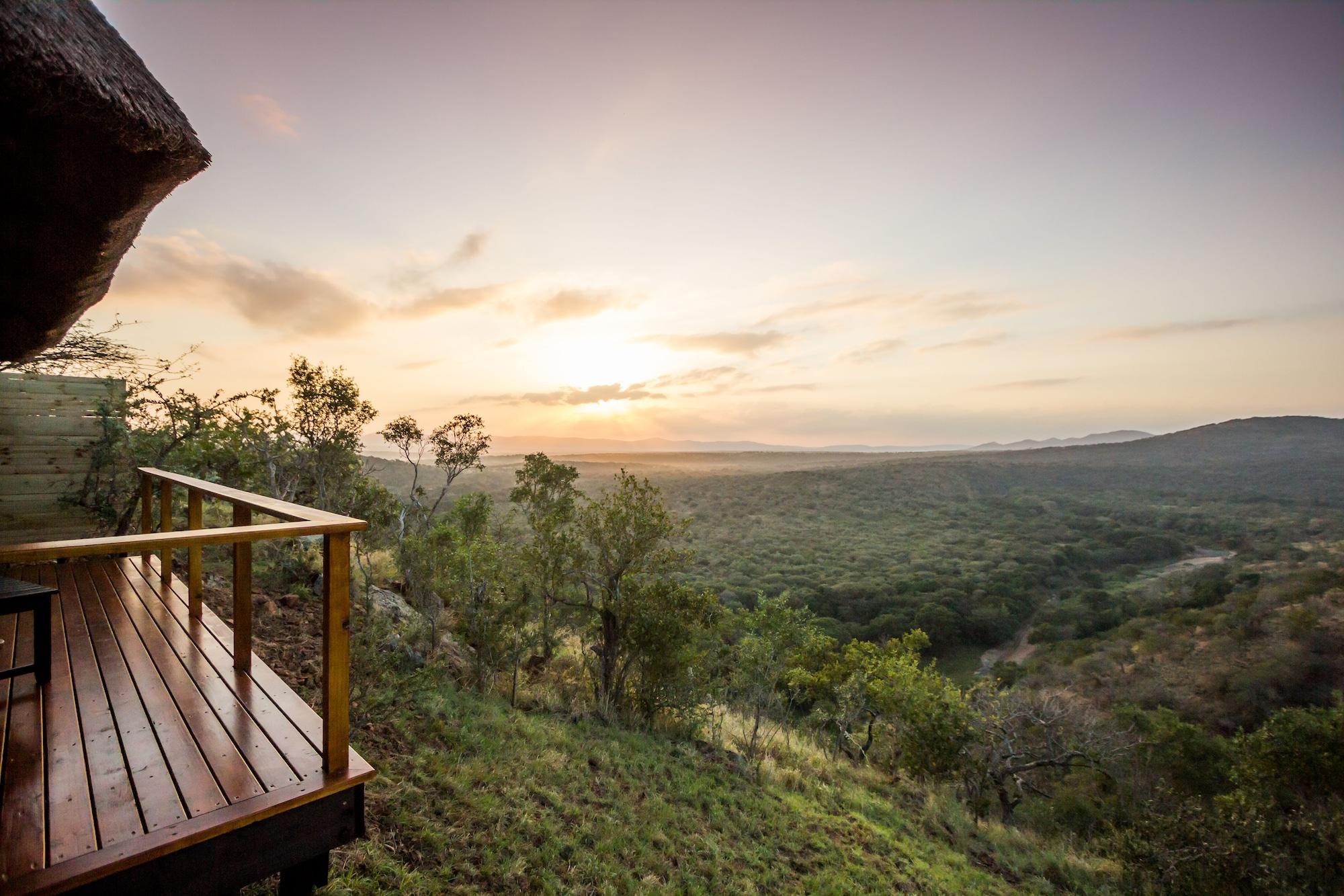 レオパード マウンテン サファリ ロッジ Manyoni Private Game Reserve エクステリア 写真